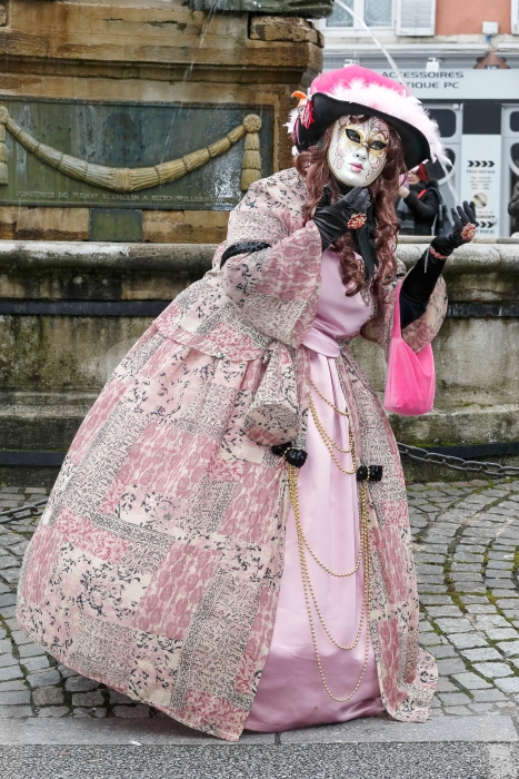 18/03/2017-Remiremont(Vosges)-Carnaval vénitien --> Devant la fo
