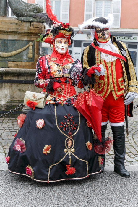 18/03/2017-Remiremont(Vosges)-Carnaval vénitien --> Devant la fo