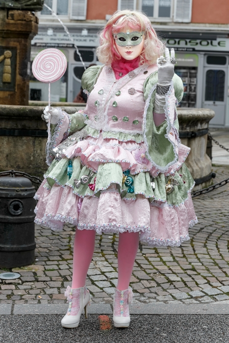 18/03/2017-Remiremont(Vosges)-Carnaval vénitien --> Devant la fo