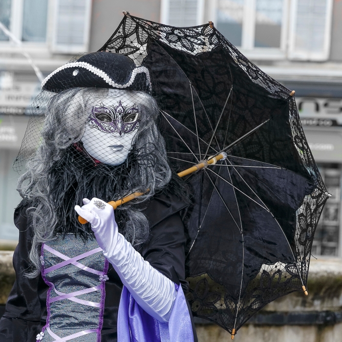 18/03/2017-Remiremont(Vosges)-Carnaval vénitien --> Devant la fo